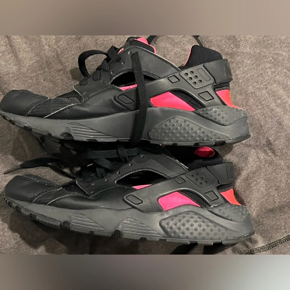 Nike Air Huarache Run Ultra GS Youth girls 7Y - Picture 2 of 9